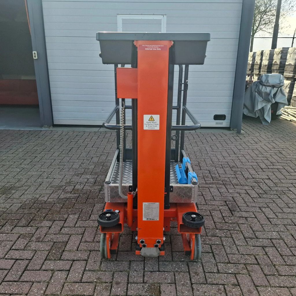 JLG Power Towers Nano Nano
