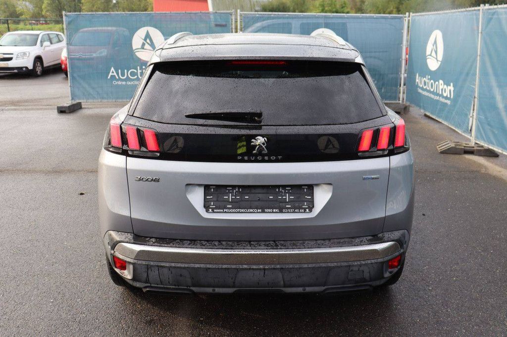 Peugeot 3008 SUV Petrol 130hp 2017