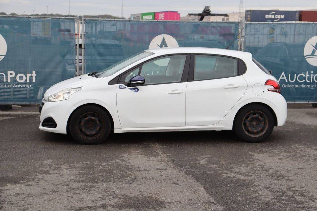 Passenger car Peugeot 208 Petrol 68hp 2017 (Margin)