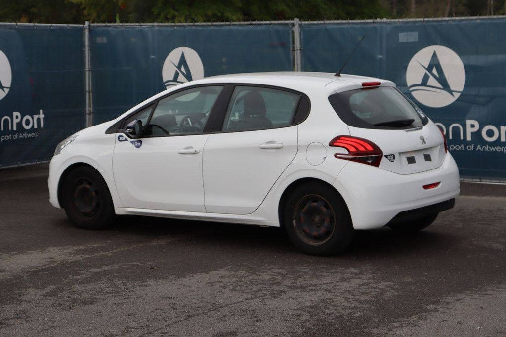 Passenger car Peugeot 208 Petrol 68hp 2017 (Margin)