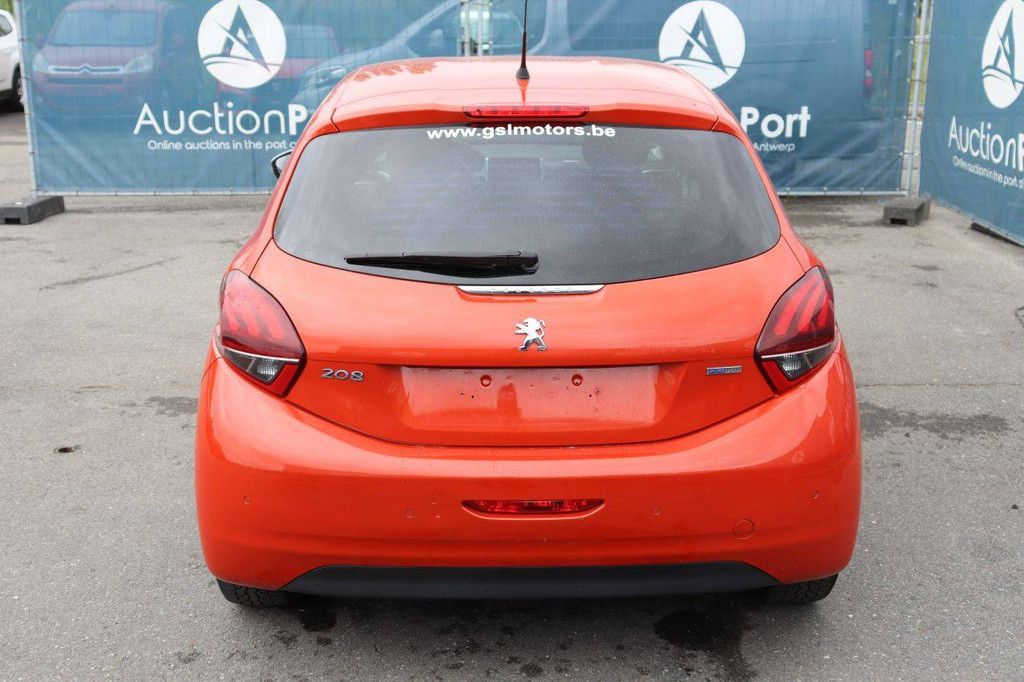 Passenger car Peugeot 208 Petrol 82hp 2017 (Margin)