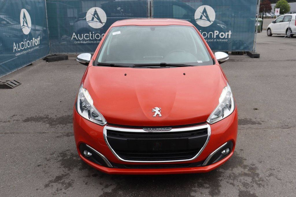 Passenger car Peugeot 208 Petrol 82hp 2017 (Margin)