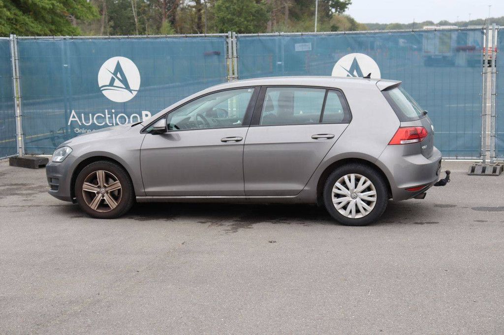 Pkw Volkswagen Golf Benzin 85 PS 2017 (Marge)