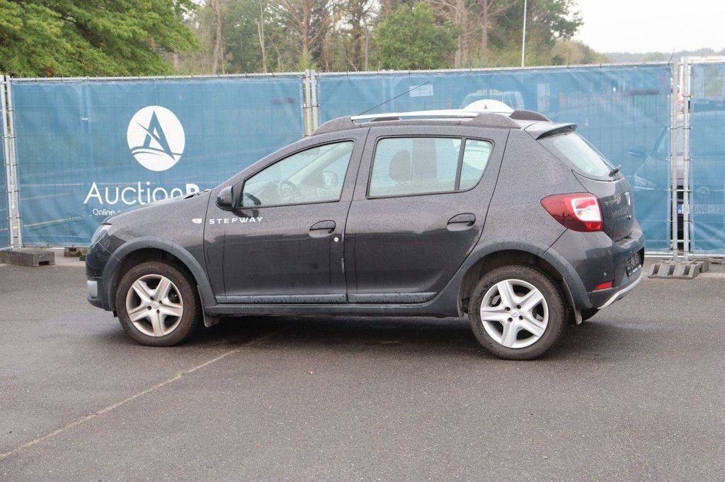 Passenger car Dacia Sandero Petrol 90hp 2015 (Margin)