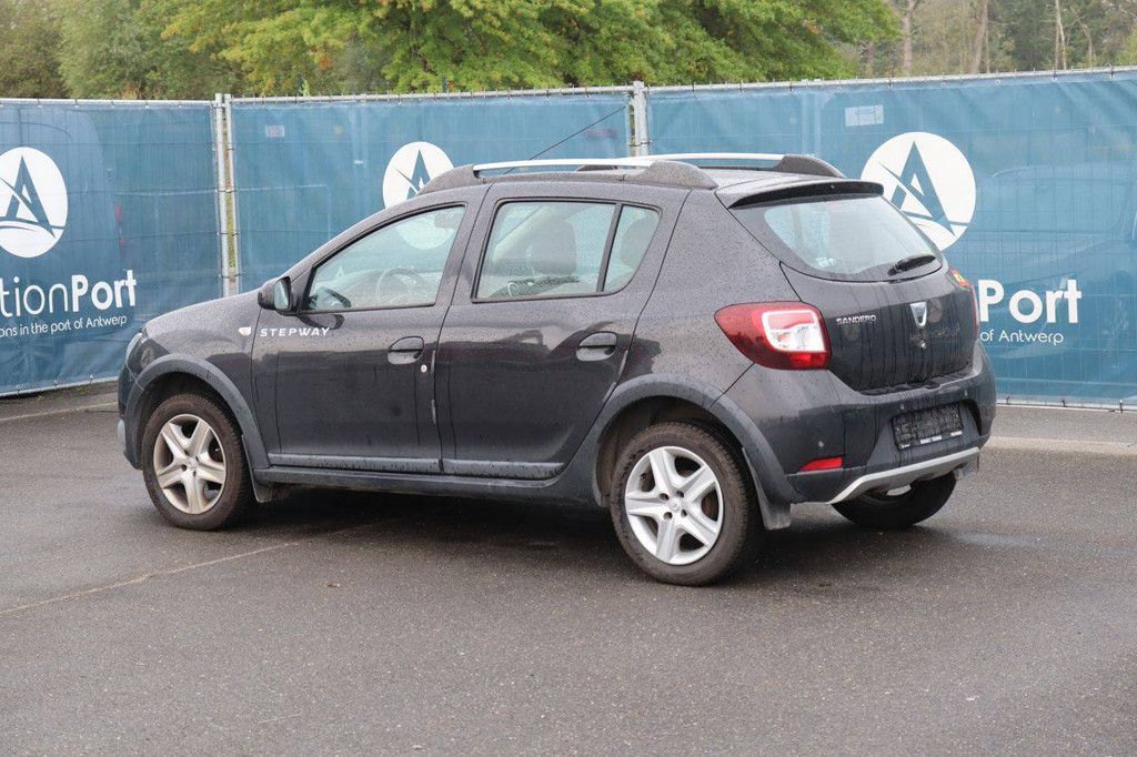 Passenger car Dacia Sandero Petrol 90hp 2015 (Margin)