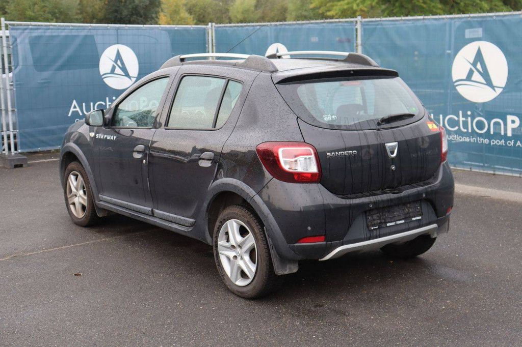 Passenger car Dacia Sandero Petrol 90hp 2015 (Margin)