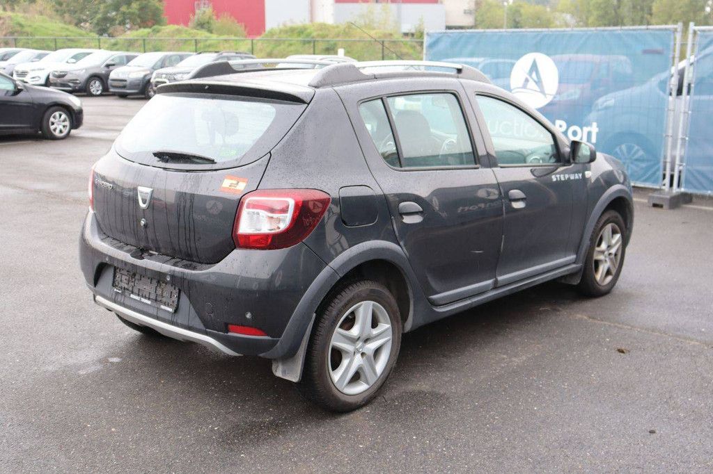 Passenger car Dacia Sandero Petrol 90hp 2015 (Margin)