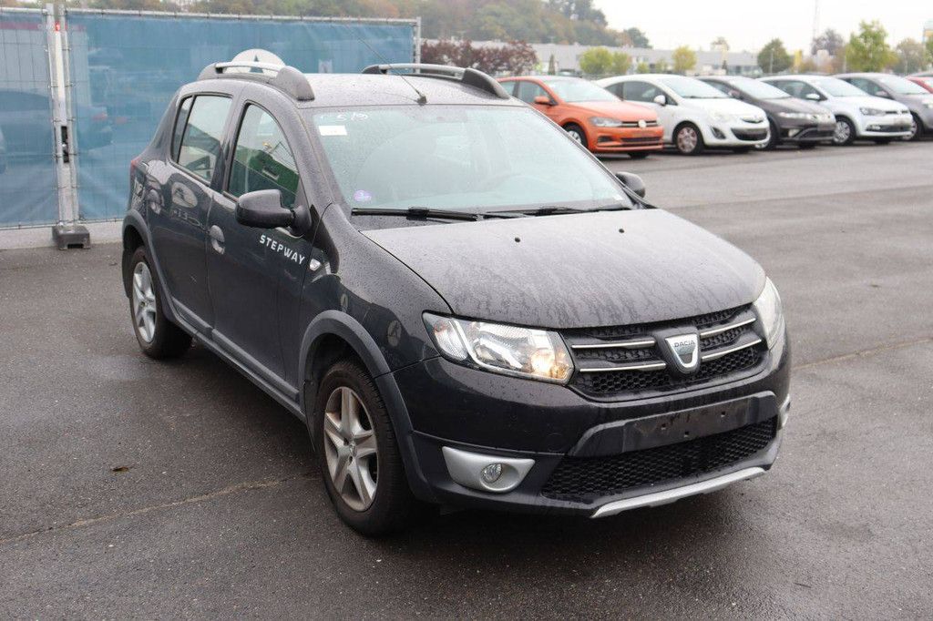 Passenger car Dacia Sandero Petrol 90hp 2015 (Margin)