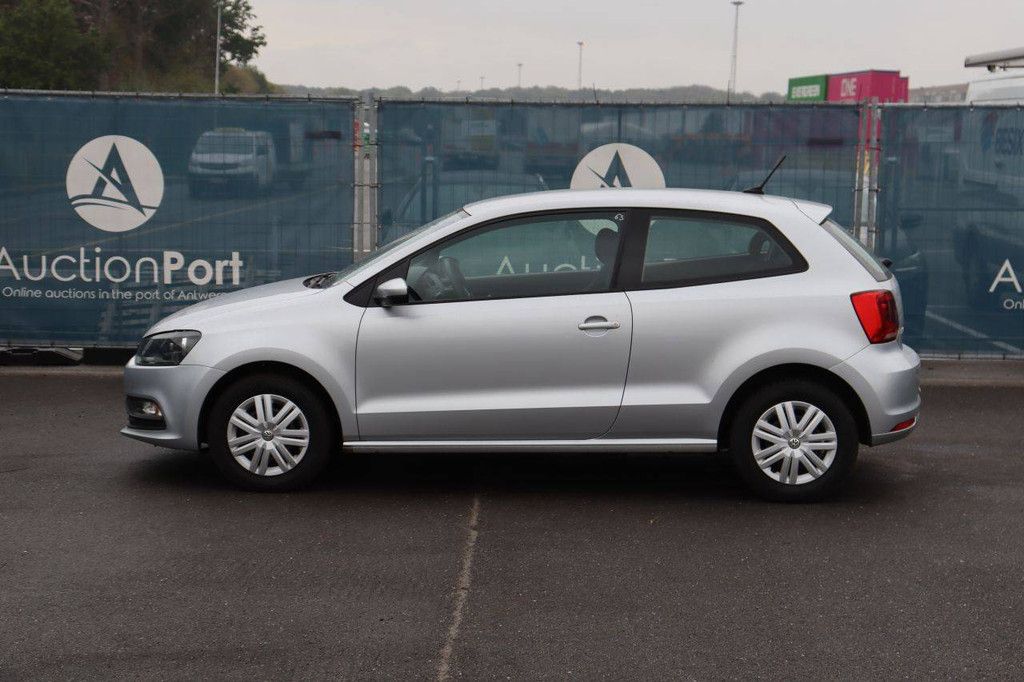 Pkw Volkswagen Polo Benzin 60 PS 2016 (Marge)