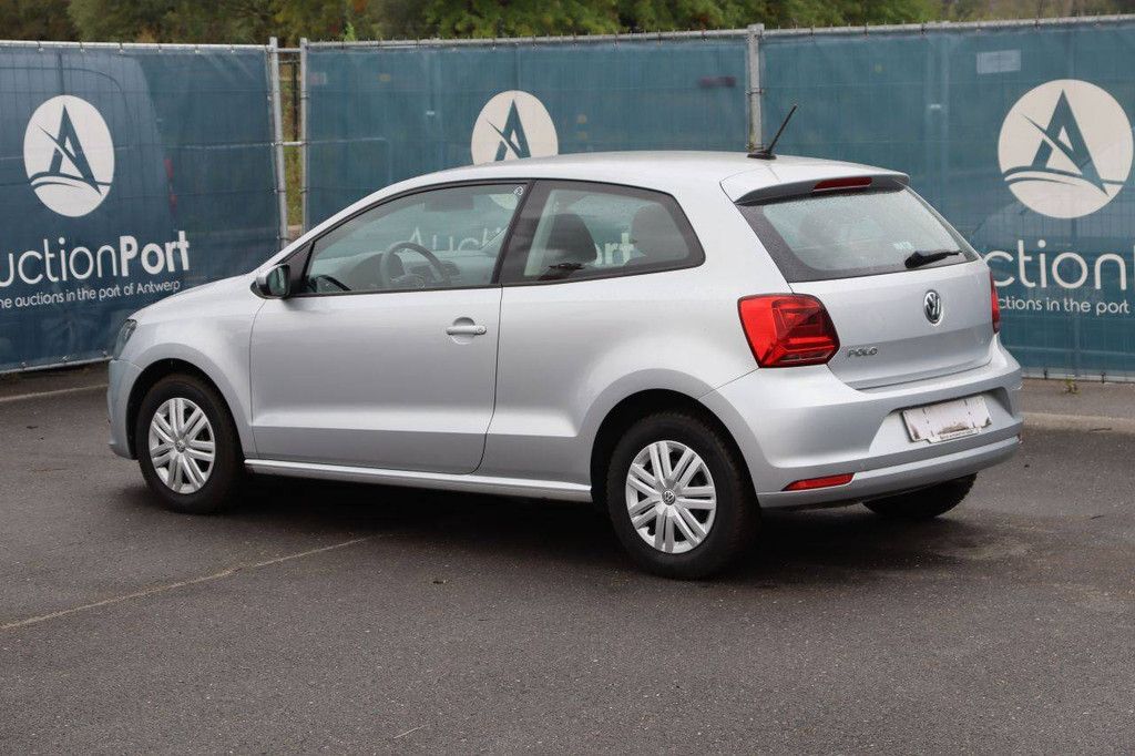 Pkw Volkswagen Polo Benzin 60 PS 2016 (Marge)