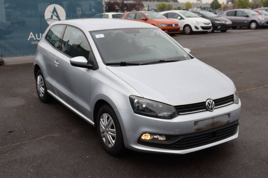 Pkw Volkswagen Polo Benzin 60 PS 2016 (Marge)
