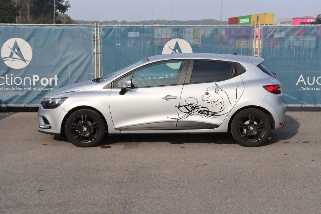 Passenger car Renault Clio Petrol 74hp 2018 (Margin)