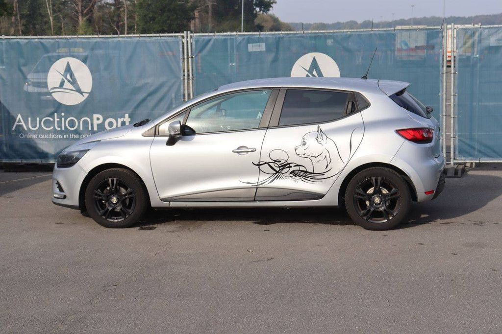 Passenger car Renault Clio Petrol 74hp 2018 (Margin)