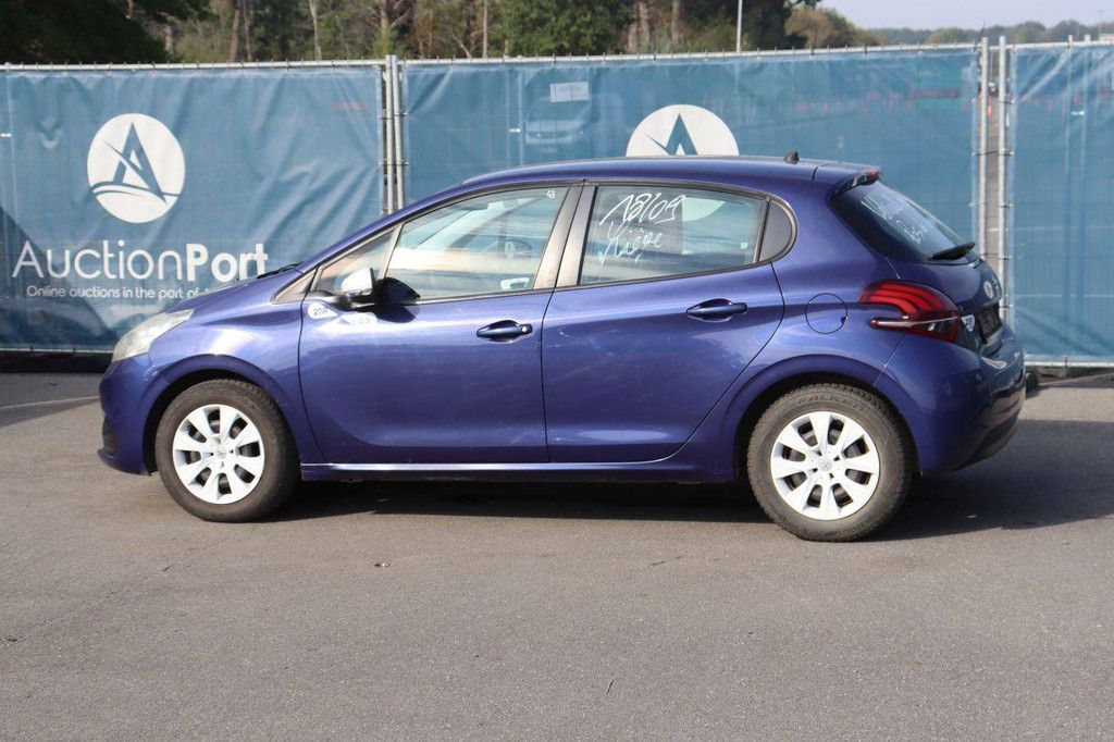 Passenger car Peugeot 208 Petrol 68hp 2016 (Margin)