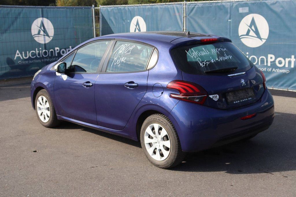 Passenger car Peugeot 208 Petrol 68hp 2016 (Margin)