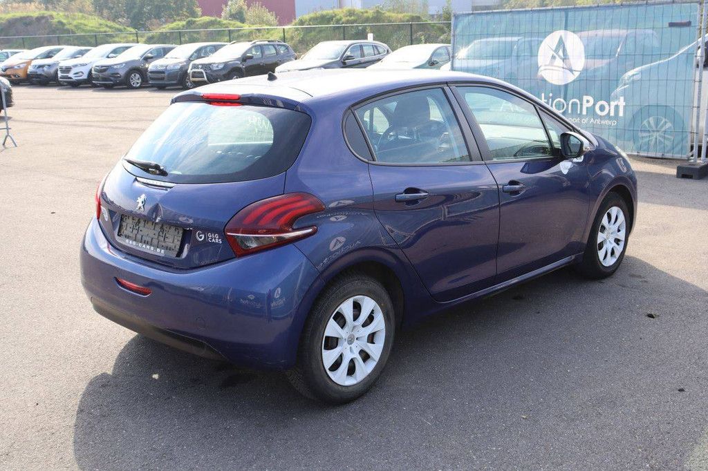 Passenger car Peugeot 208 Petrol 68hp 2016 (Margin)