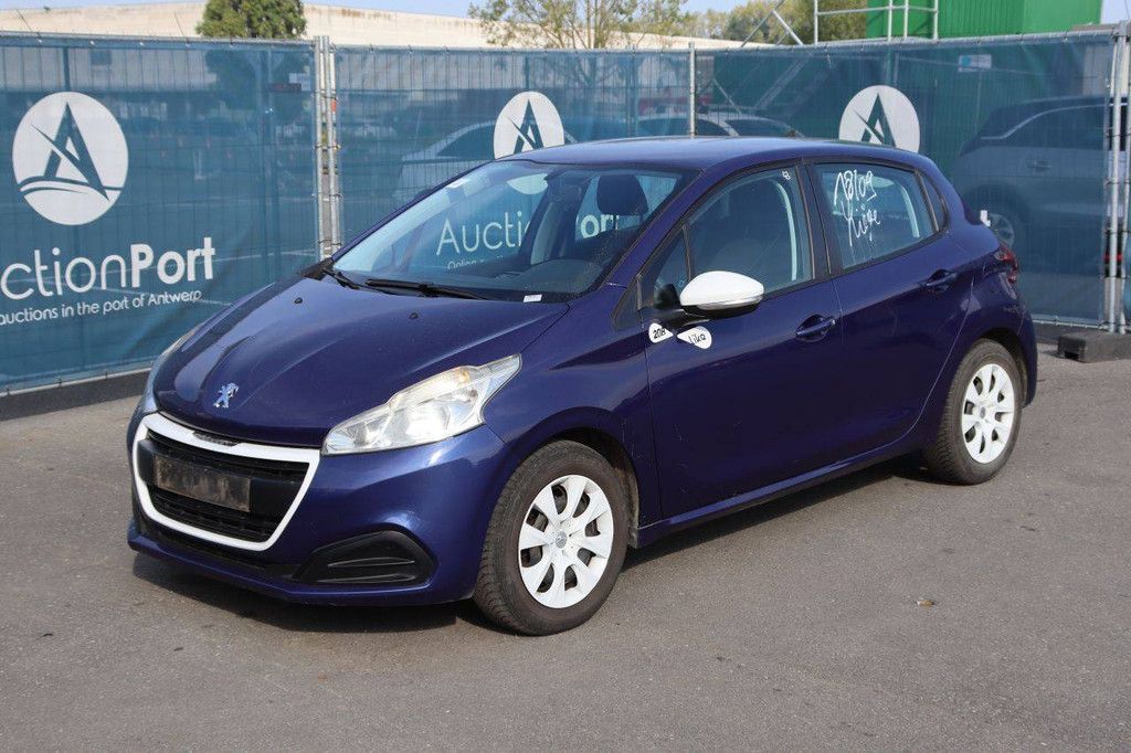 Passenger car Peugeot 208 Petrol 68hp 2016 (Margin)