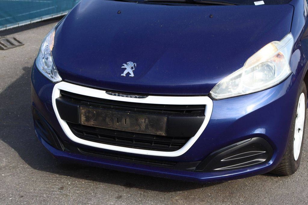 Passenger car Peugeot 208 Petrol 68hp 2016 (Margin)