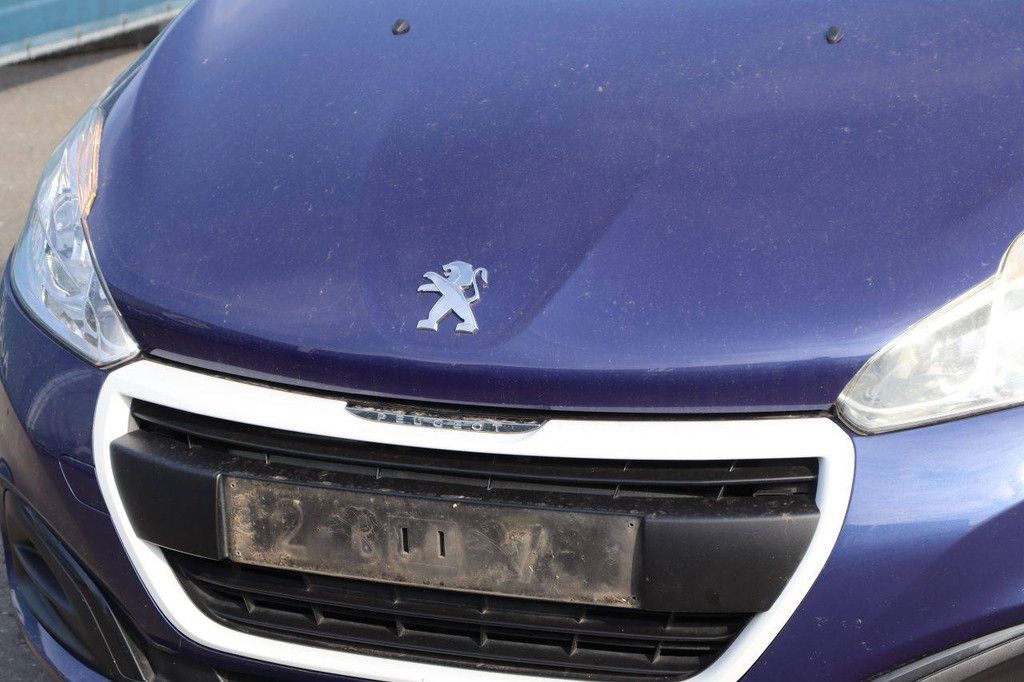 Passenger car Peugeot 208 Petrol 68hp 2016 (Margin)