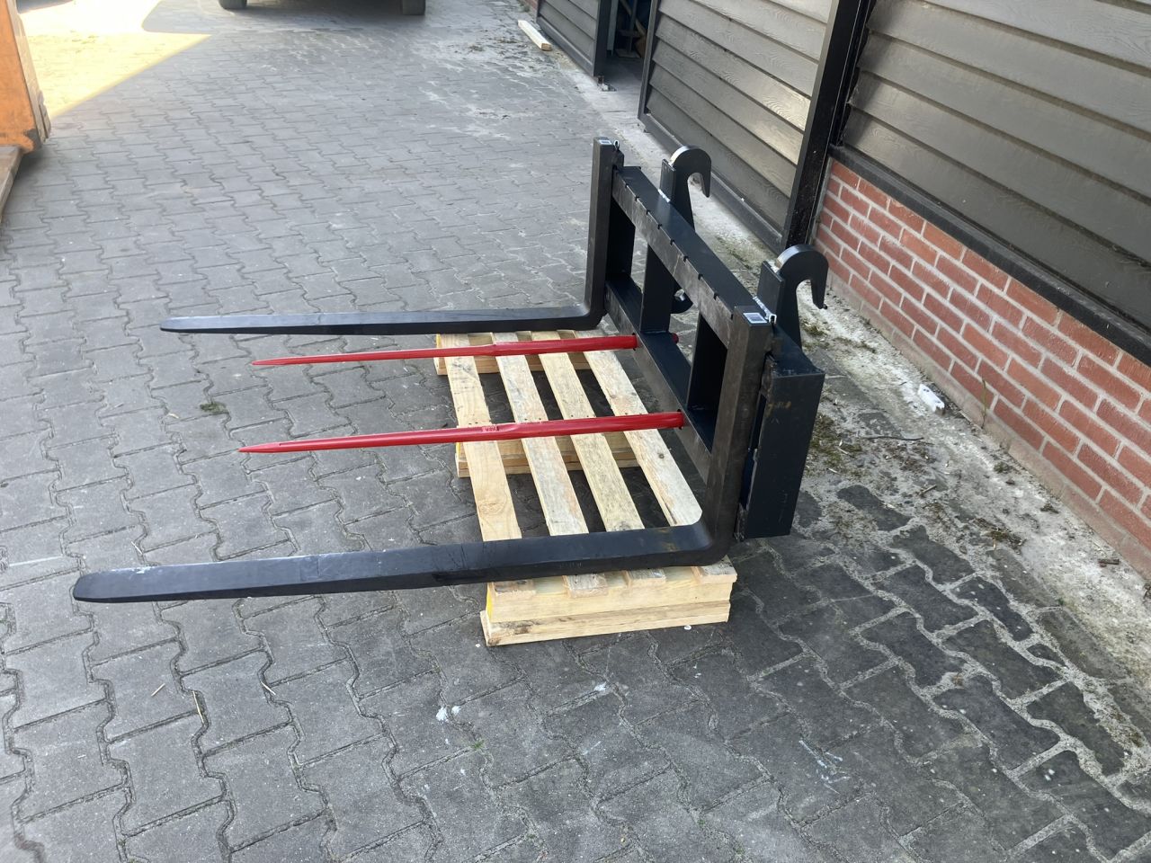 Palletvork 120 cm leverbaar in Euro Giant Weidemann JCB