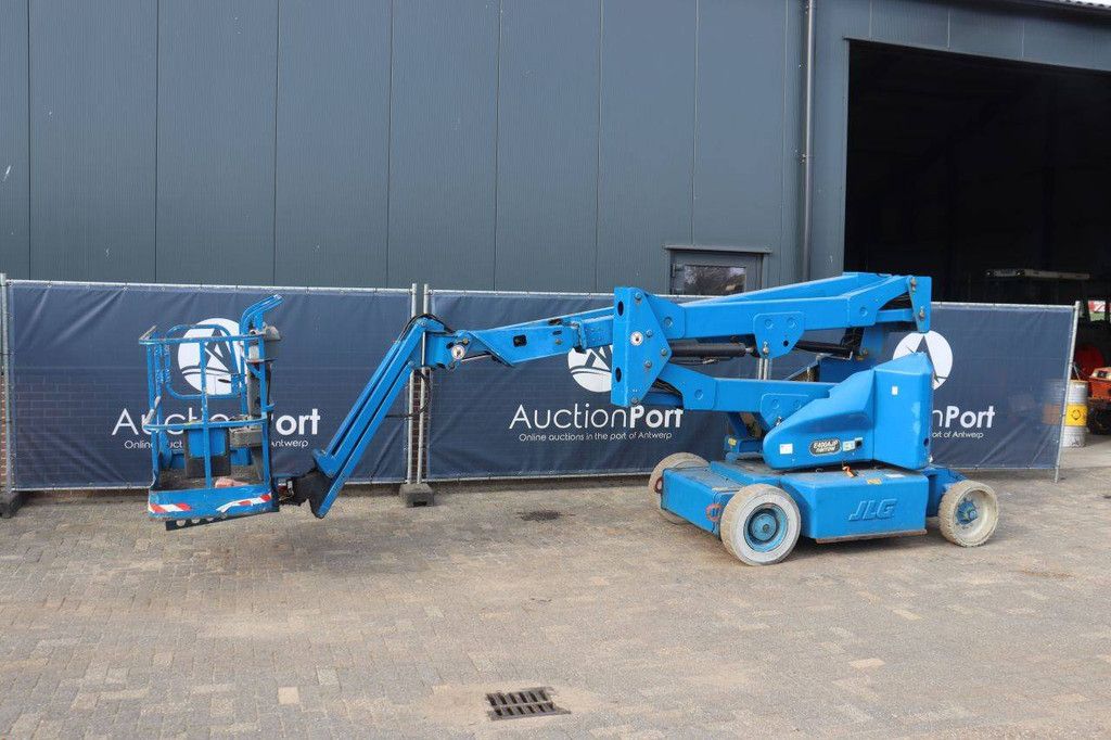 JLG E400AJPN Elektrische Gelenkteleskoparbeitsbühne 230 kg 14,19 m (Marge)