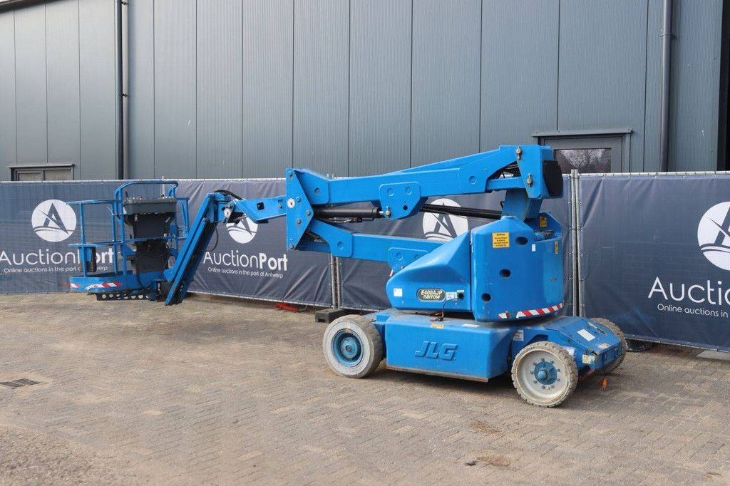 JLG E400AJPN Elektrische Gelenkteleskoparbeitsbühne 230 kg 14,19 m (Marge)