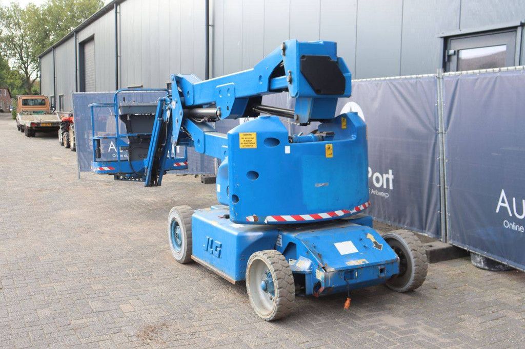 JLG E400AJPN Elektrische Gelenkteleskoparbeitsbühne 230 kg 14,19 m (Marge)
