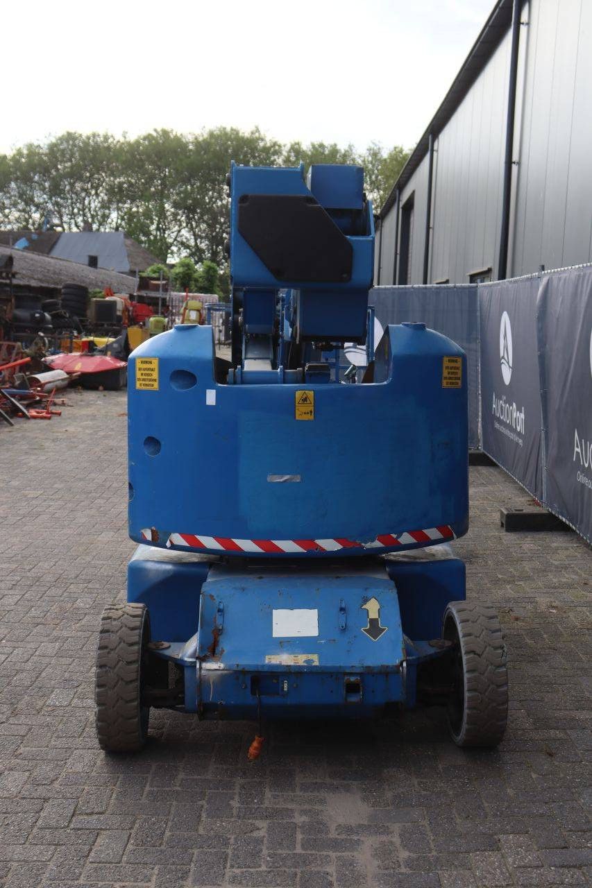 JLG E400AJPN Elektrische Gelenkteleskoparbeitsbühne 230 kg 14,19 m (Marge)