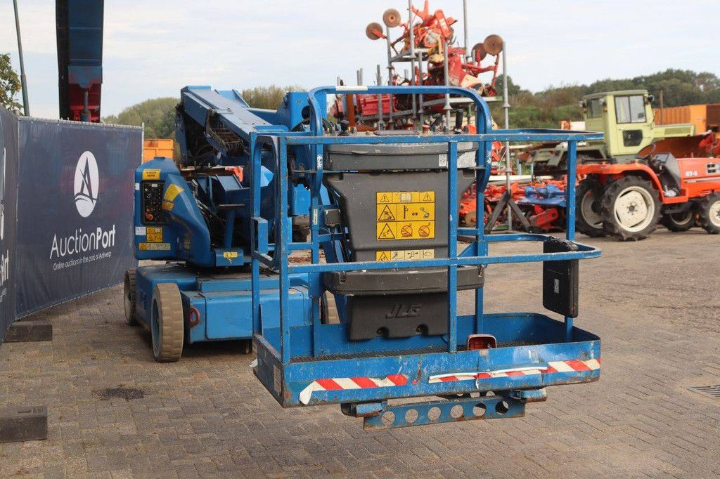 JLG E400AJPN Elektrische Gelenkteleskoparbeitsbühne 230 kg 14,19 m (Marge)