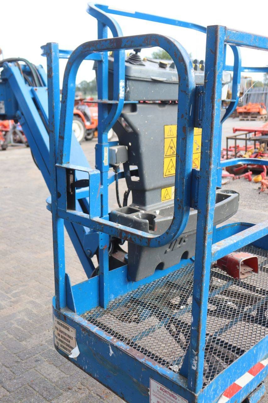 JLG E400AJPN Elektrische Gelenkteleskoparbeitsbühne 230 kg 14,19 m (Marge)
