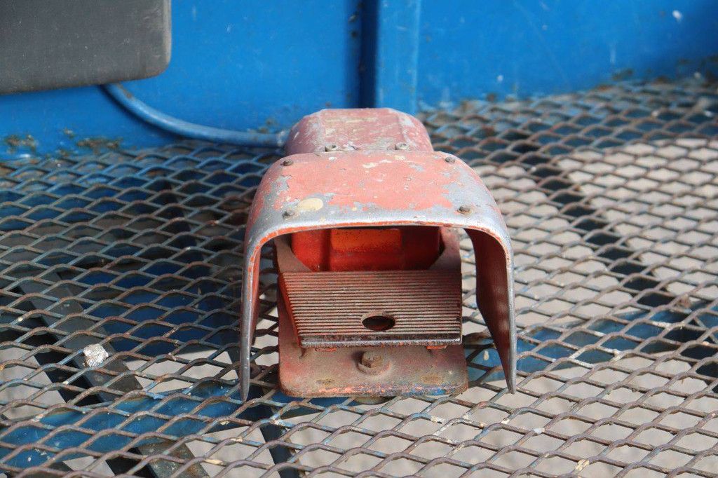 JLG E400AJPN Elektrische Gelenkteleskoparbeitsbühne 230 kg 14,19 m (Marge)
