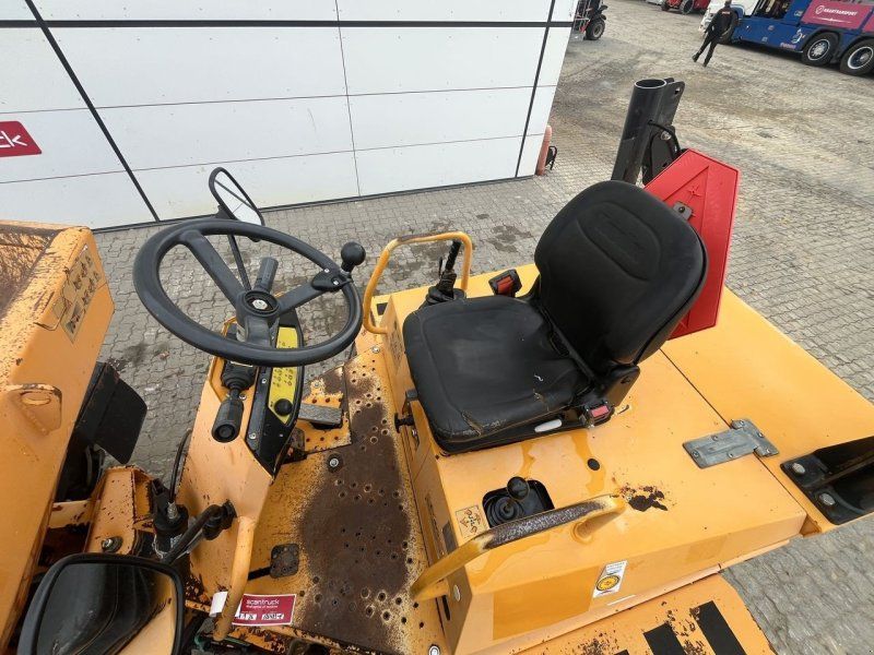 Thwaites 6 TONNE