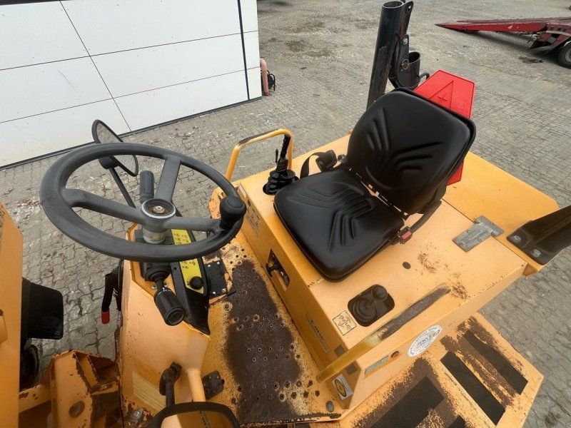 Thwaites 6 TONNE