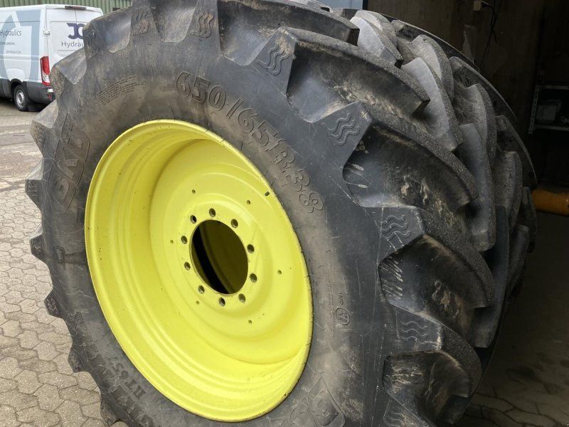 Kverneland BKT 650/65R38