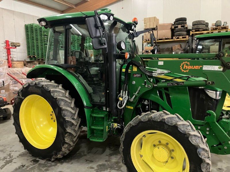 John Deere 5090R