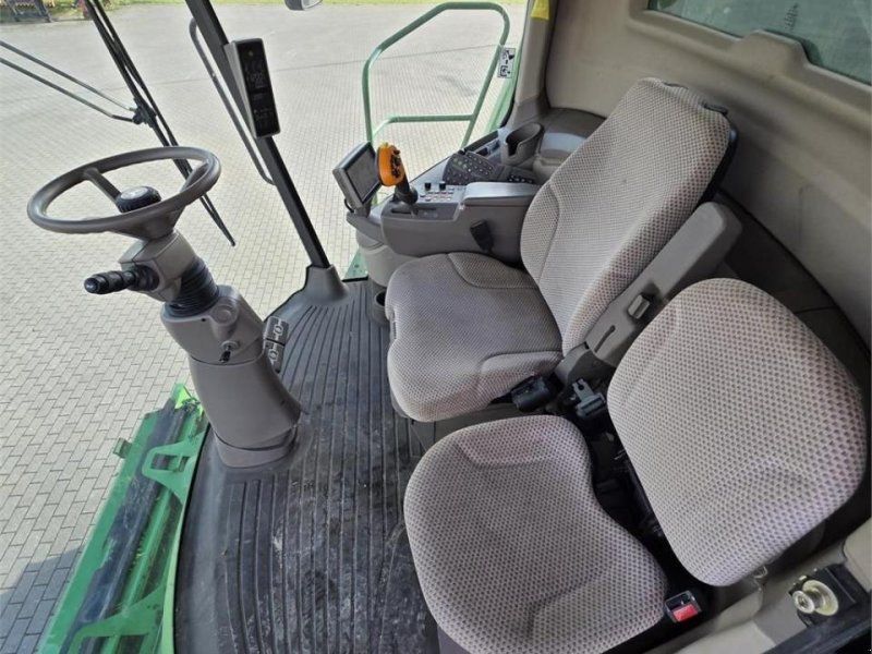 John Deere t660