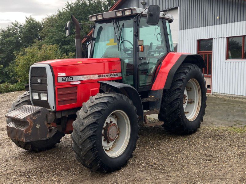 Massey Ferguson 8110
