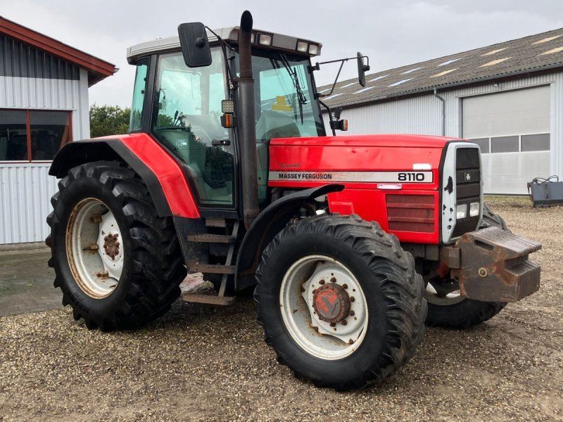 Massey Ferguson 8110
