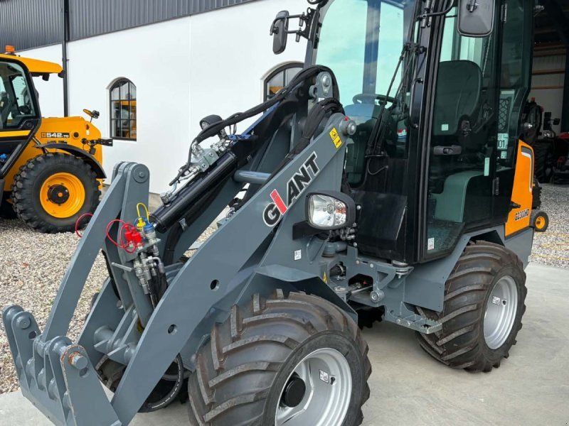 Giant G2300HD