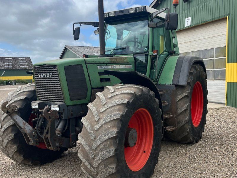 Fendt 824 Favorit 824