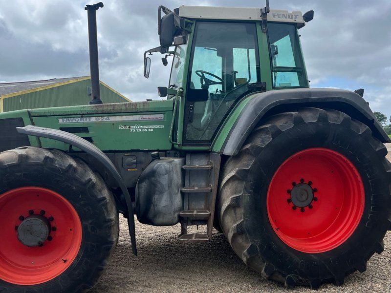 Fendt 824 Favorit 824