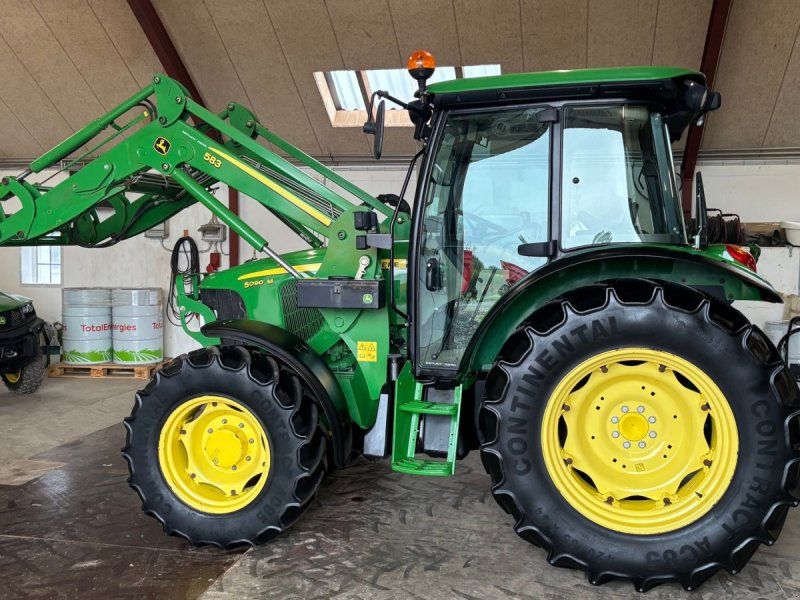 John Deere 5090 M med 583 Frontlæsser