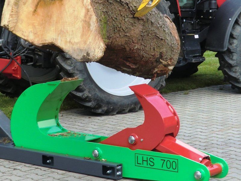 Dorfmeister LHS 700