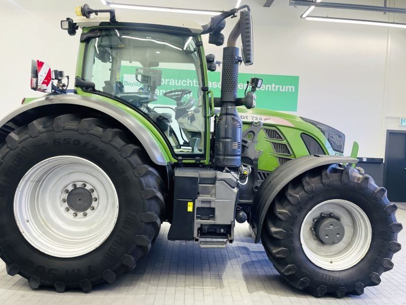Fendt 724 VARIO S4 PROFI PLUS