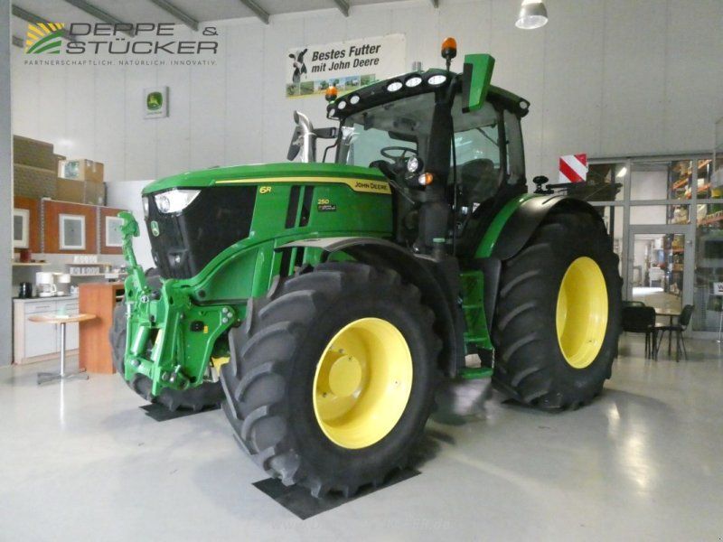 John Deere 6R 250