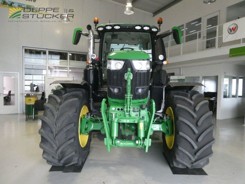 John Deere 6R 250