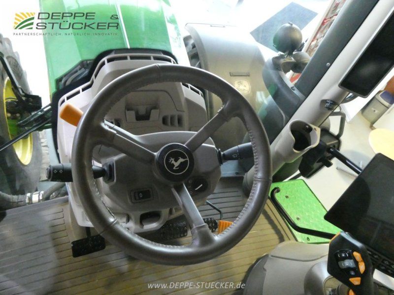 John Deere 6R 250