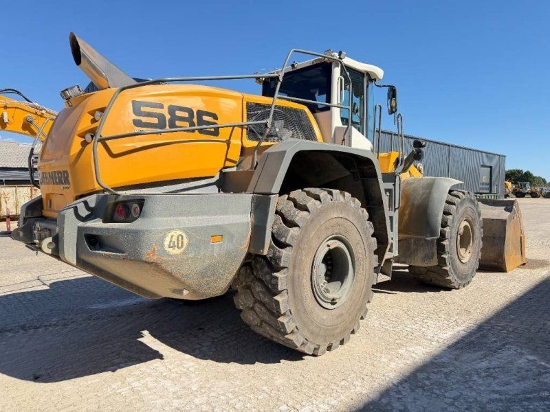 Liebherr L 586