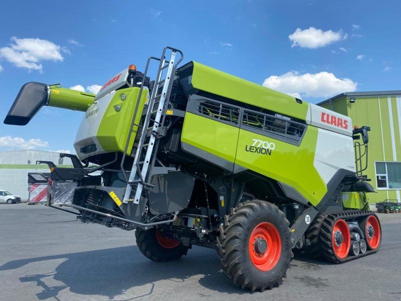 Claas Lion 7700 TT + Vario 1080