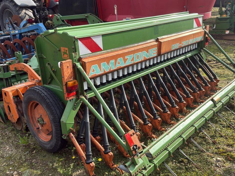 Amazone KG 302 + D8-30 SUPER